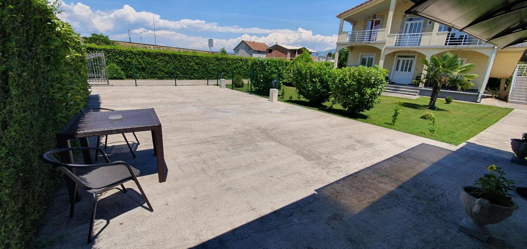 Cozzy Apartment Near The Aiport Podgorica Mitrovici  Ngoại thất bức ảnh