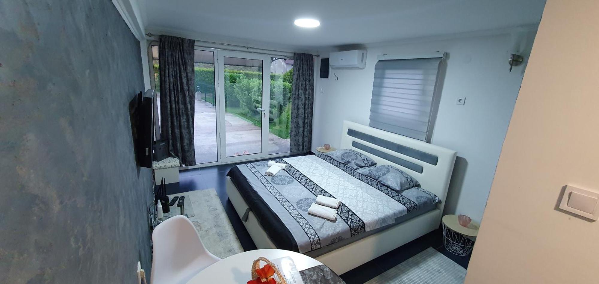 Cozzy Apartment Near The Aiport Podgorica Mitrovici  Ngoại thất bức ảnh